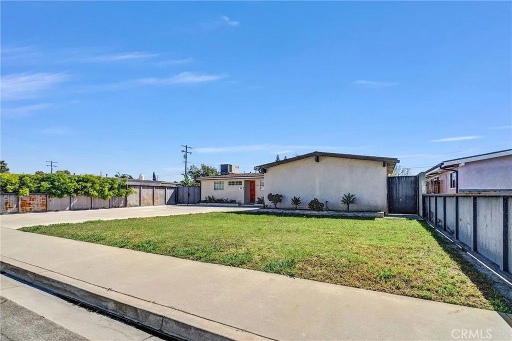 Photo of 9562 Canton Avenue, Anaheim, CA 92804 (MLS # PW26055053)