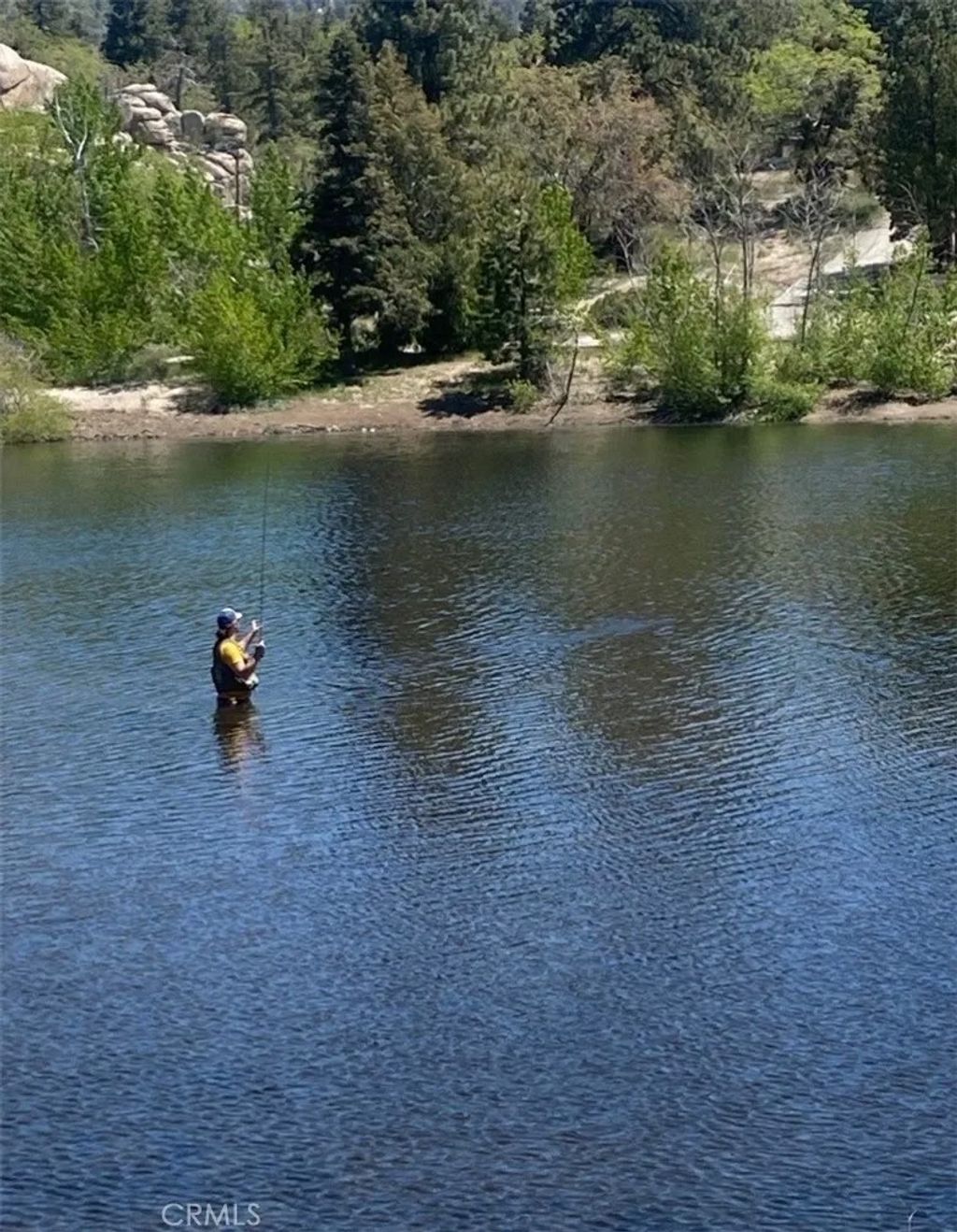 Photo of 33303 Lake View Drive, Arrowbear, CA 92382 (MLS # CV26017457)