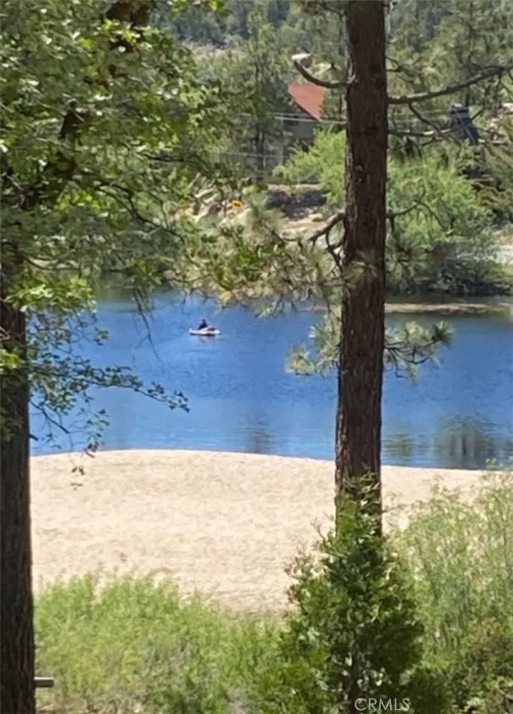 Photo of 33303 Lake View Drive, Arrowbear, CA 92382 (MLS # CV26017457)