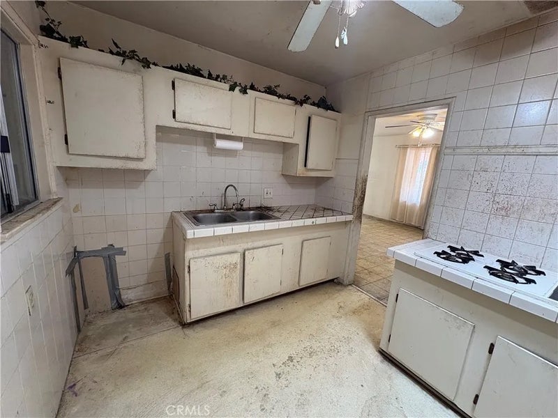 14023 Studebaker Rd