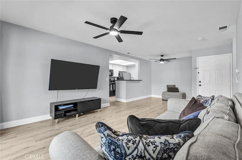 16377 Lakeshore 2B