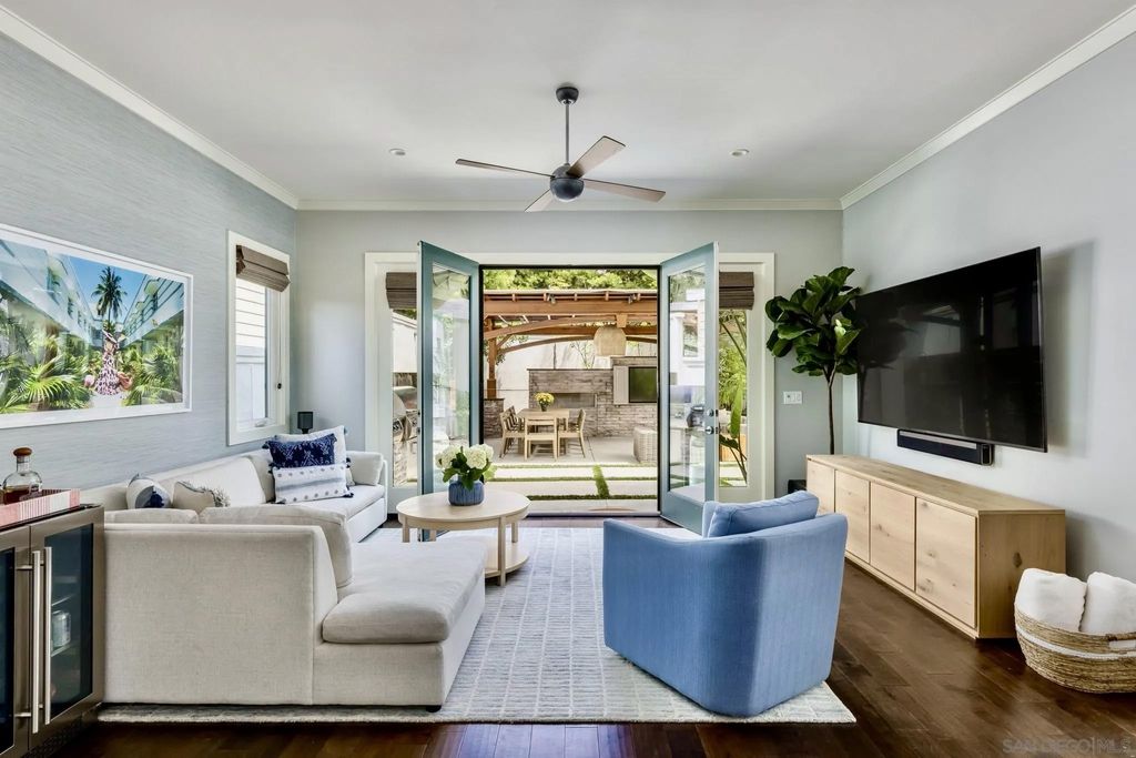 Photo of 6411 Dowling Dr, La Jolla, CA 92037 (MLS # 250041924)