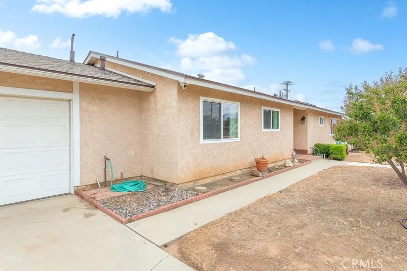 5615 Tomal Lane