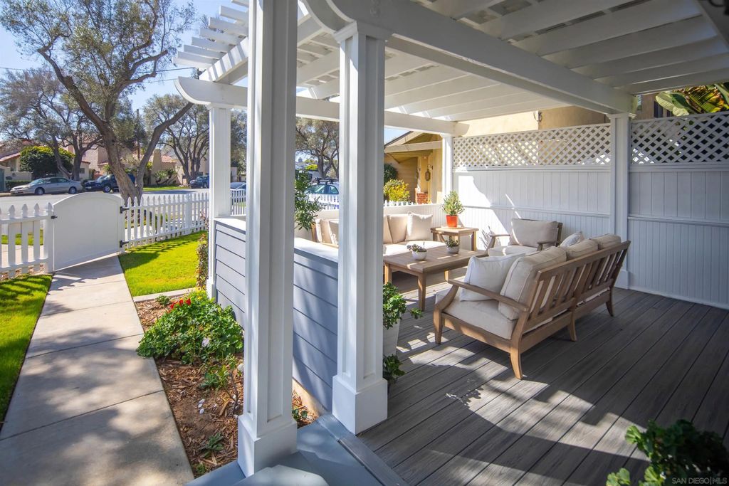 Photo of 950 Olive Ave, Coronado, CA 92118 (MLS # 250019842)