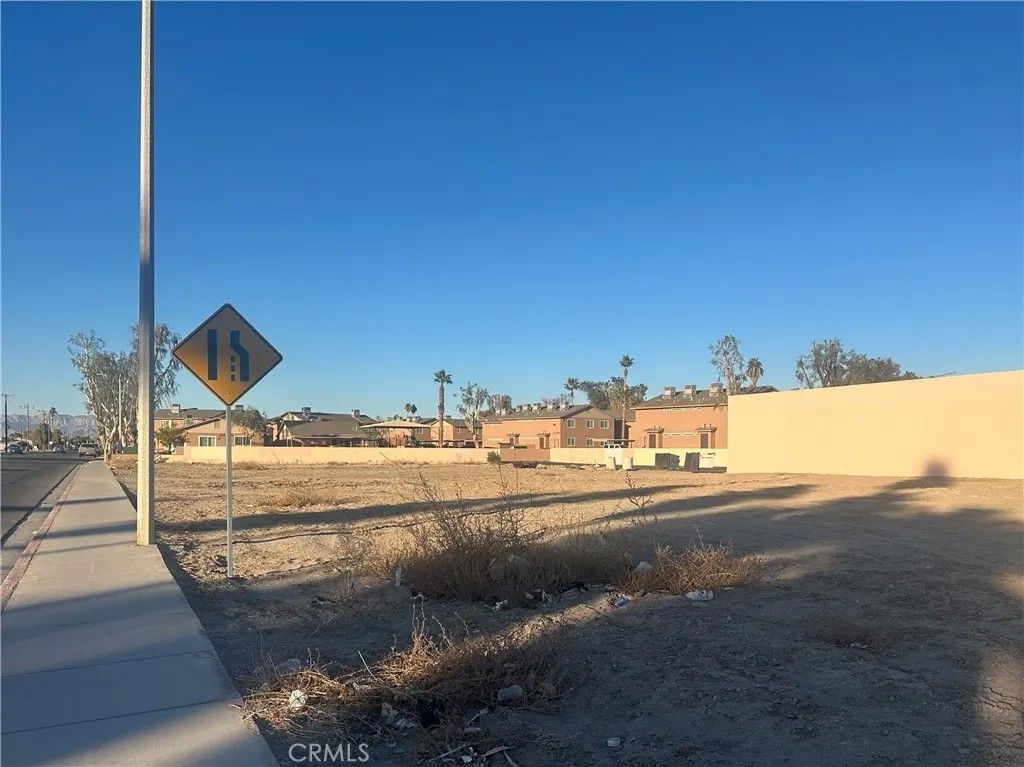 Photo of 160 N Lovekin, Blythe, CA 92225 (MLS # SW26085587)