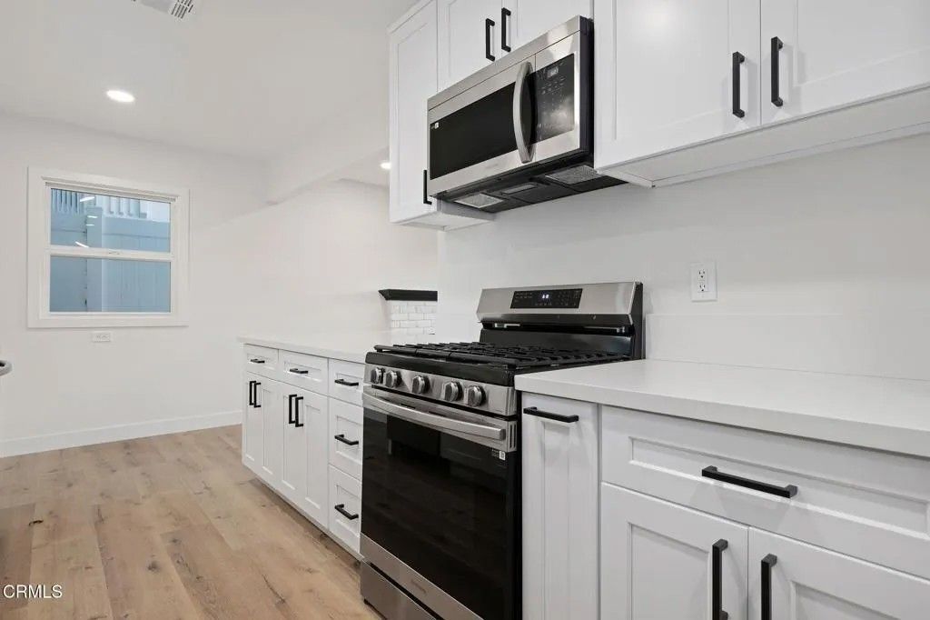 Photo of 2457 Chiquita Lane, Thousand Oaks, CA 91362 (MLS # V1-35777)