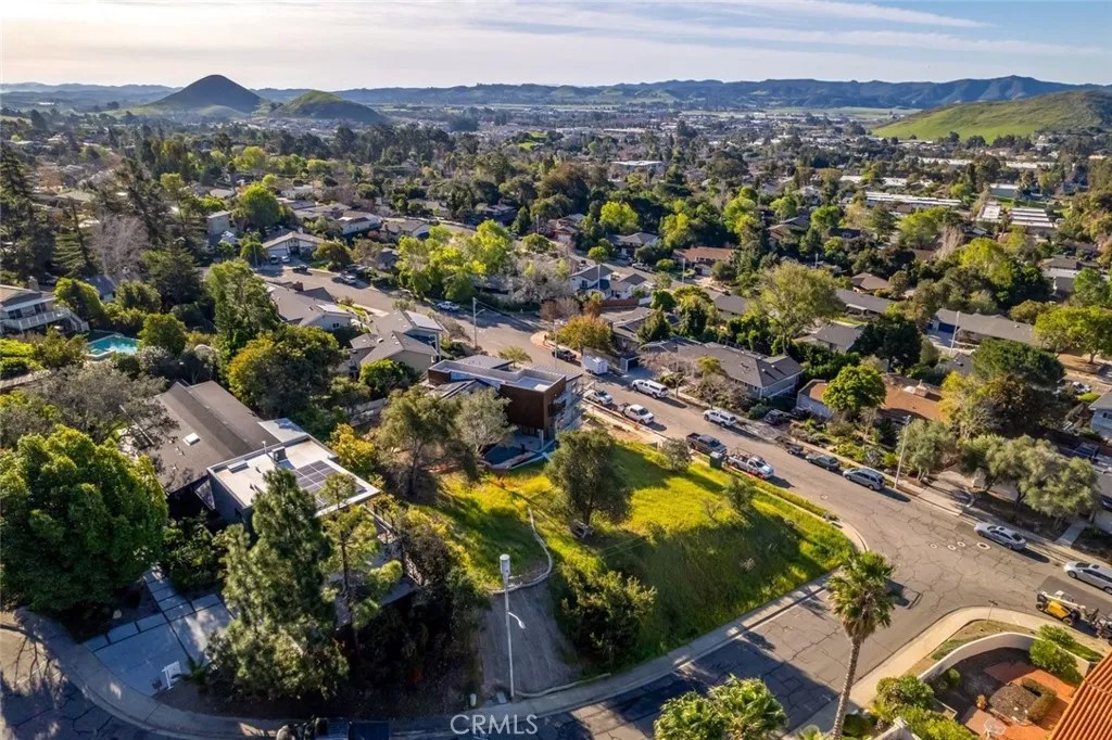 1636 Encino Ct