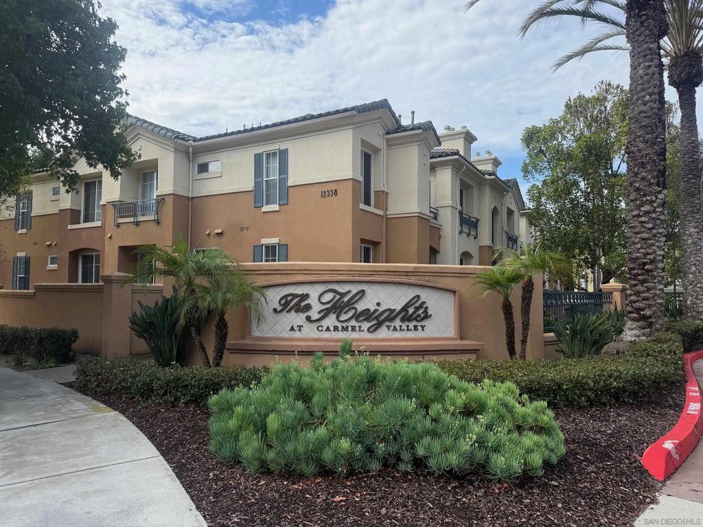 Photo of 12360 Carmel Country Rd #B202, San Diego, CA 92130 (MLS # 250041507)