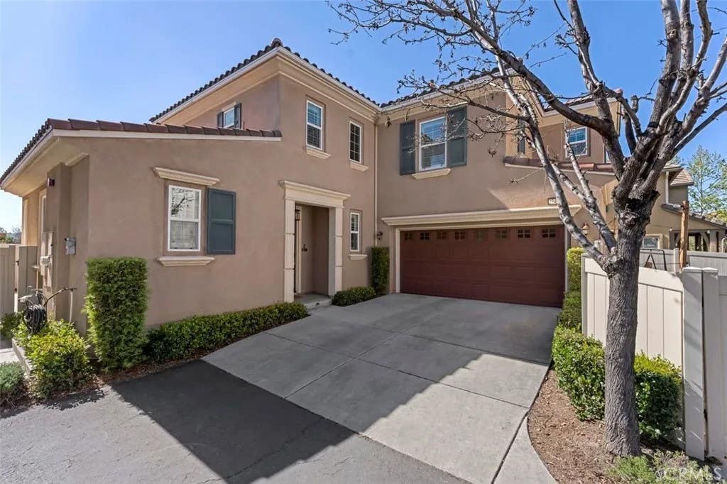 Photo of 27425 Blackstone Rd, Temecula, CA 92591 (MLS # SW26124892)