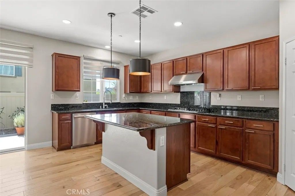 Photo of 27425 Blackstone Rd, Temecula, CA 92591 (MLS # SW26124892)