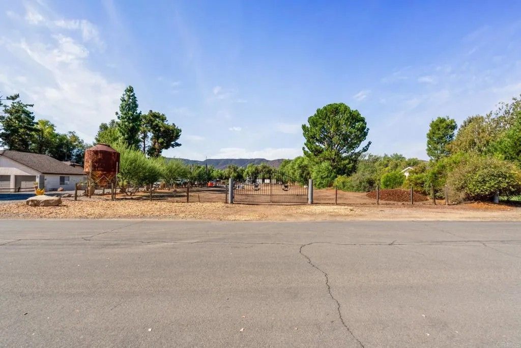 Photo of 0 Lenox, Murrieta, CA 92562 (MLS # NDP2509288)