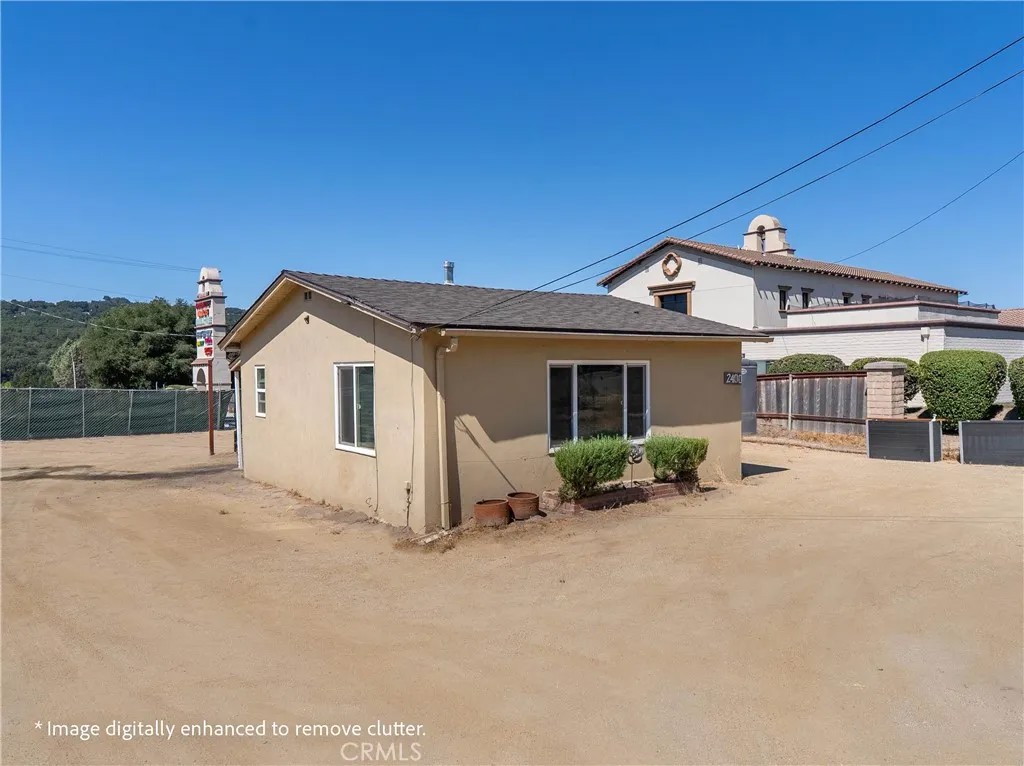 2400 El Camino Real