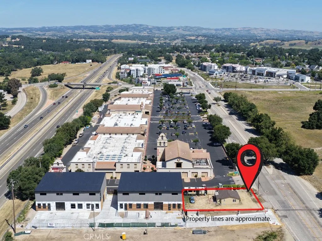2400 El Camino Real