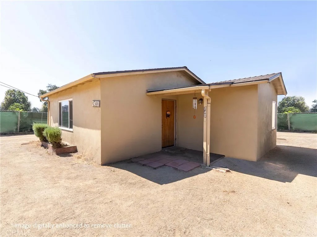 2400 El Camino Real