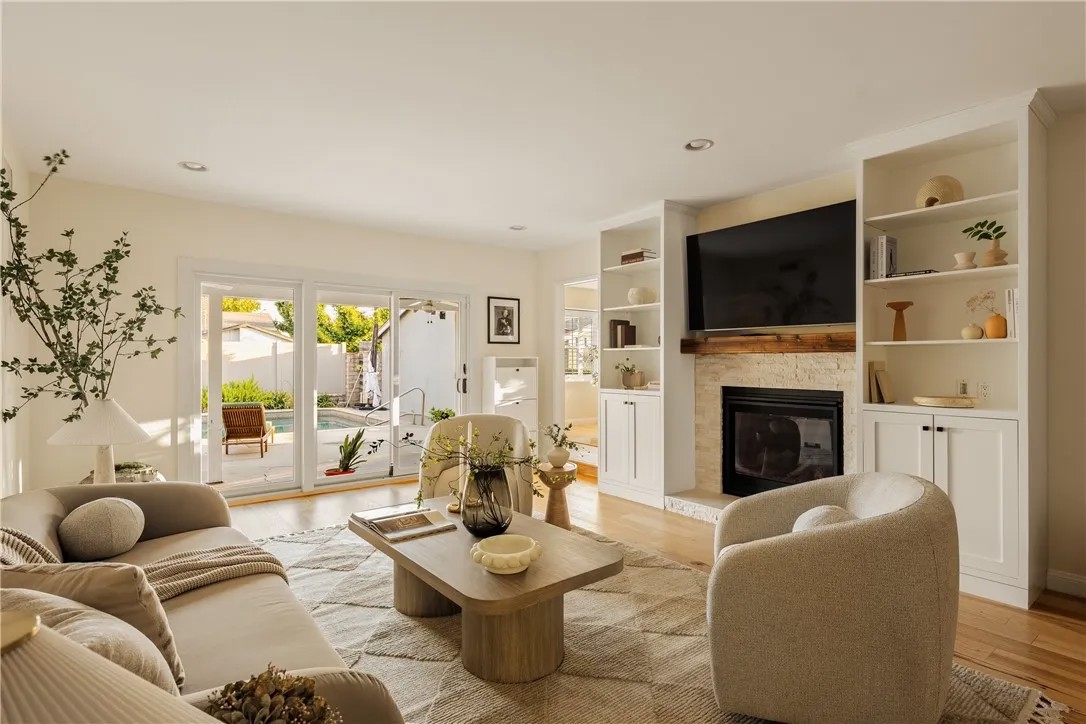 23642 Oxnard