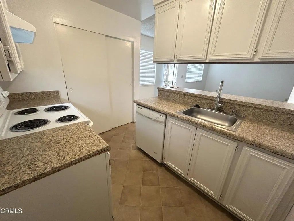 Photo of 5274 Shenandoah Street, Ventura, CA 93003 (MLS # V1-35039)