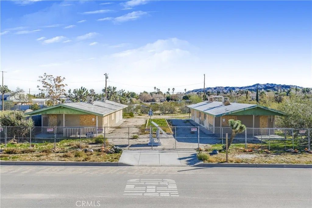 Photo of 7389 Bannock Trail, Yucca Valley, CA 92284 (MLS # SR25276607)
