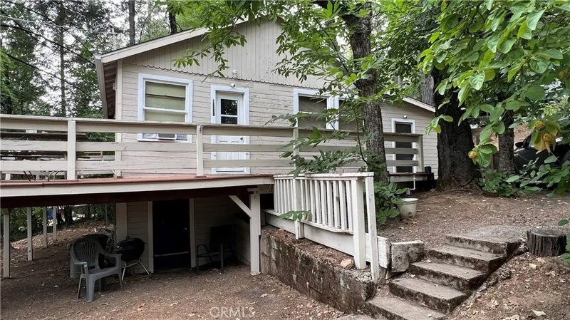 10537 Foothill Road