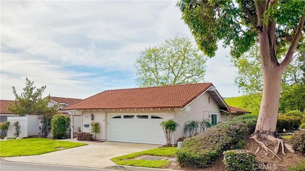 Photo of 5237 Elvira, Laguna Woods, CA 92637 (MLS # OC26049822)