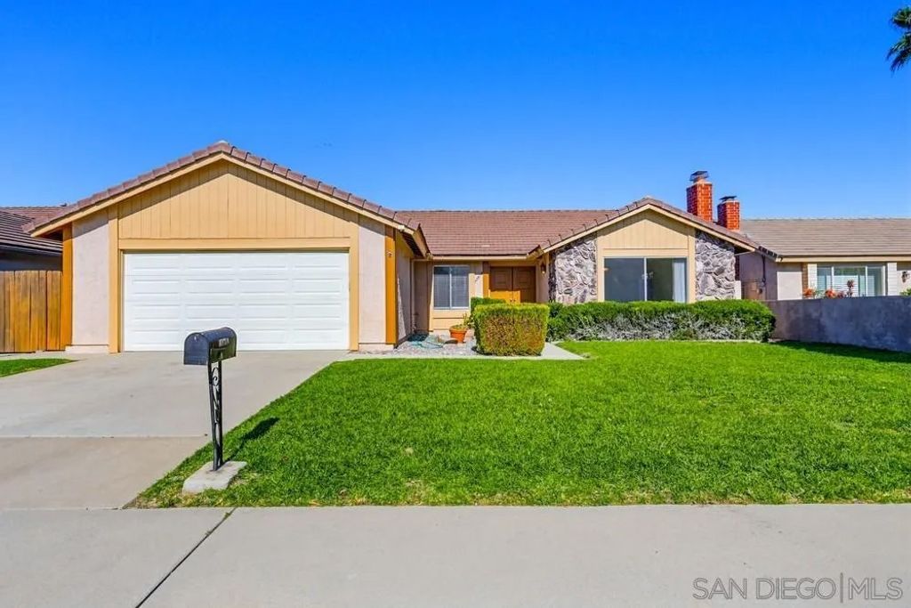 Photo of 12878 elmfield Lane, Poway, CA 92064 (MLS # 260007794)