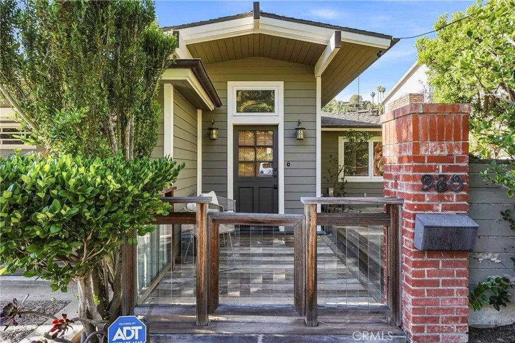 Photo of 980 Bluebird Canyon, Laguna Beach, CA 92651 (MLS # OC26088571)