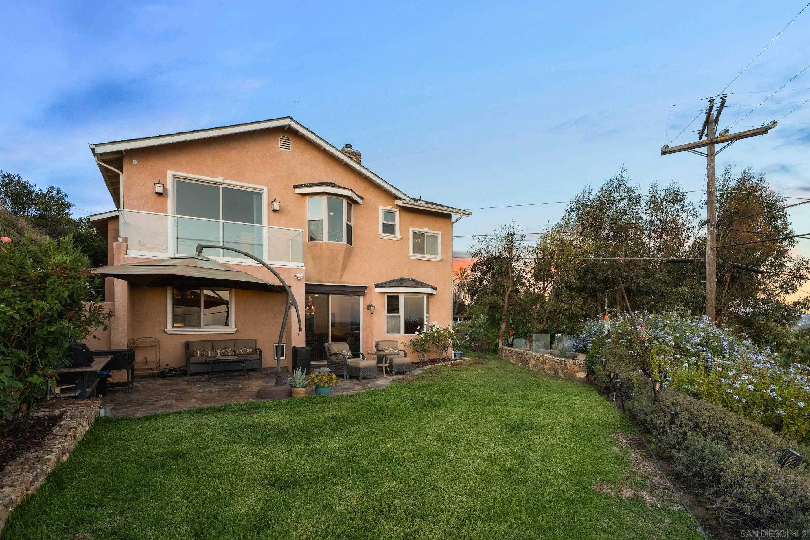 3812 Costa Bella Way