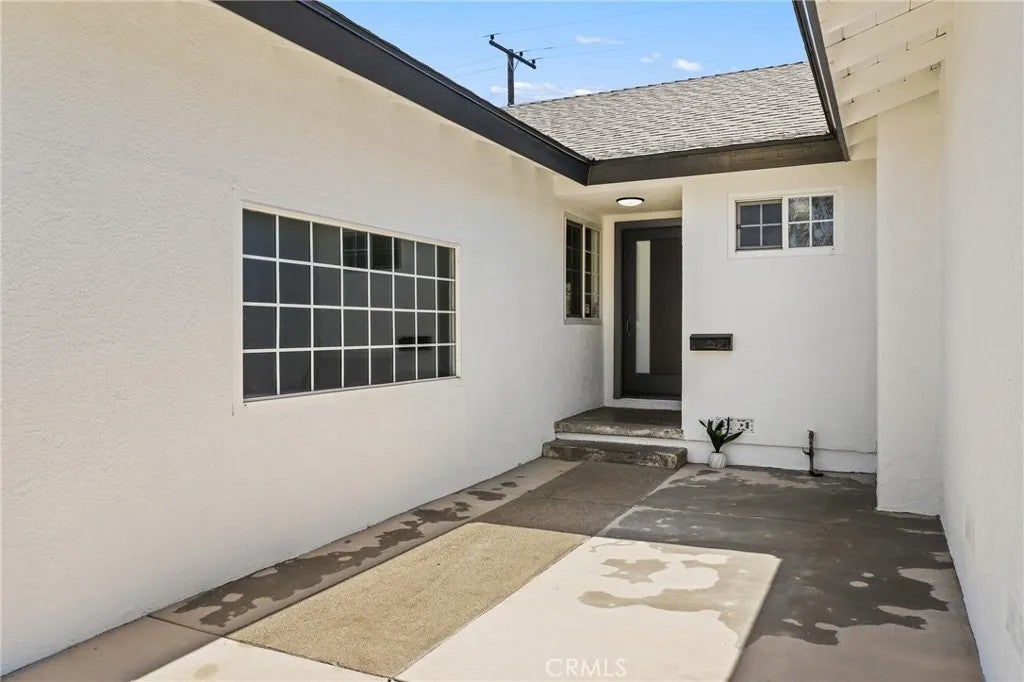220 Gwynwood Avenue