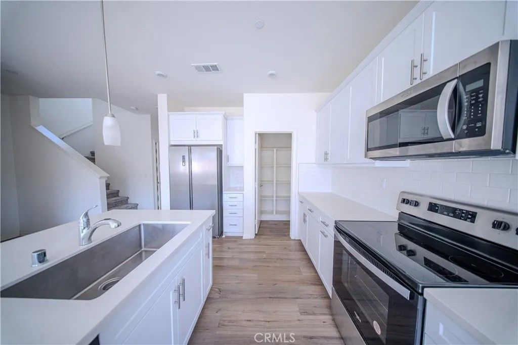 Photo of 558 Pablo Rd, Lake Elsinore, CA 92530 (MLS # CV25267470)