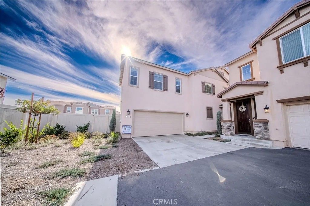 Photo of 558 Pablo Rd, Lake Elsinore, CA 92530 (MLS # CV25267470)