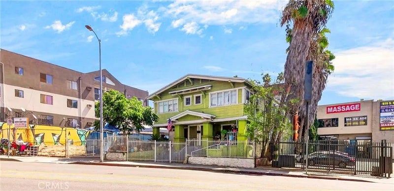 972 S Hoover