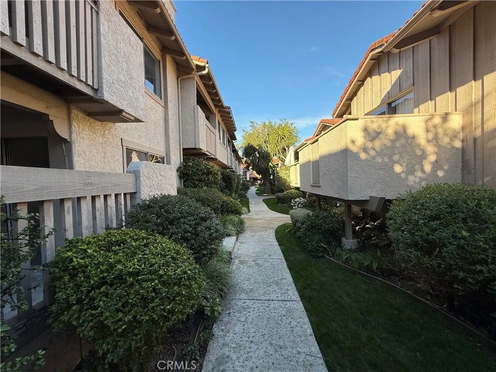 Photo of 2352 Altisma Way #4, Carlsbad, CA 92009 (MLS # IV26011663)