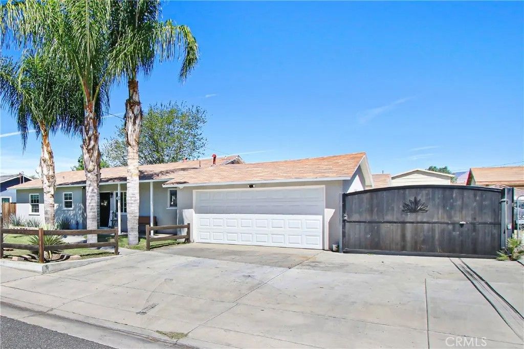 Photo of 40796 E Whittier AVE, Hemet, CA 92544 (MLS # SW26067345)