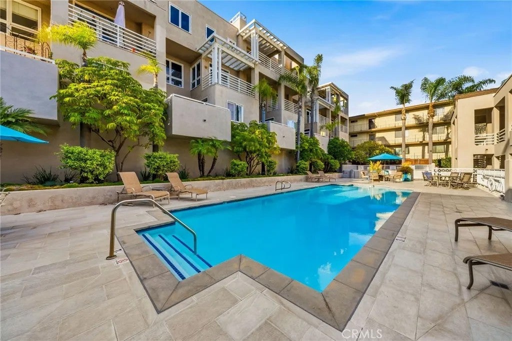 Photo of 2600 E 20th Street #103A, Signal Hill, CA 90755 (MLS # SB26161147)
