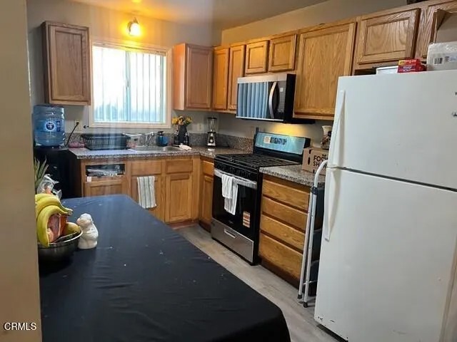 154 El Medio Street