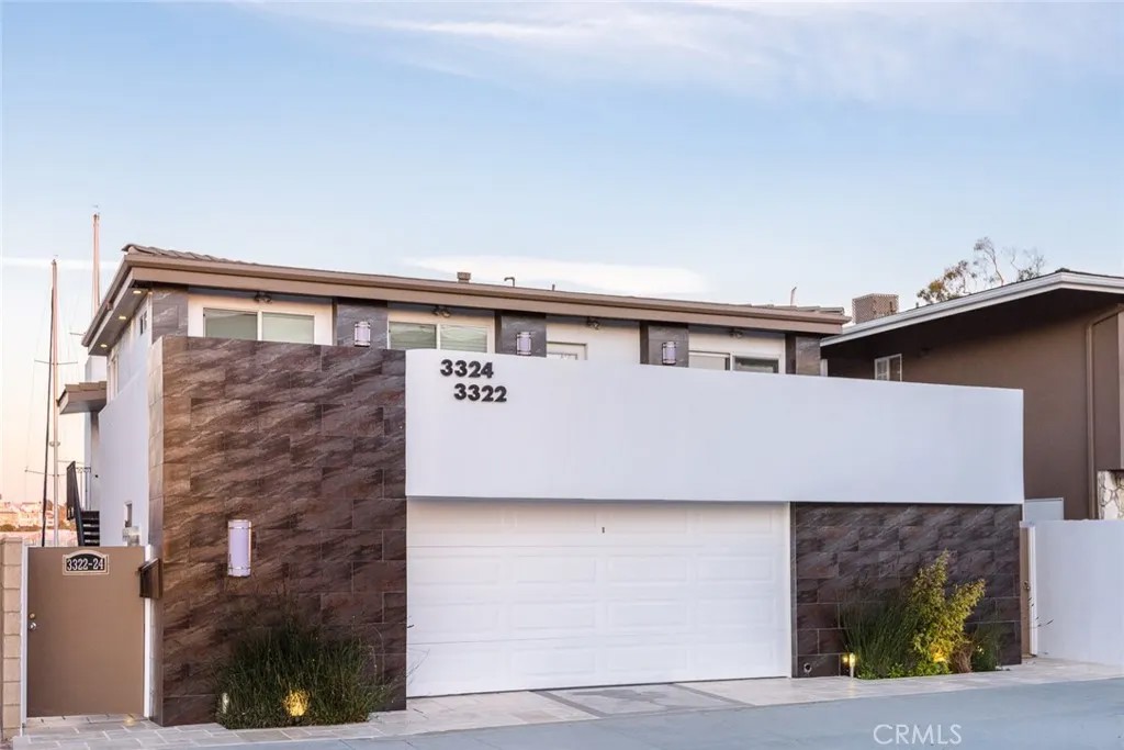 3322 Via Lido