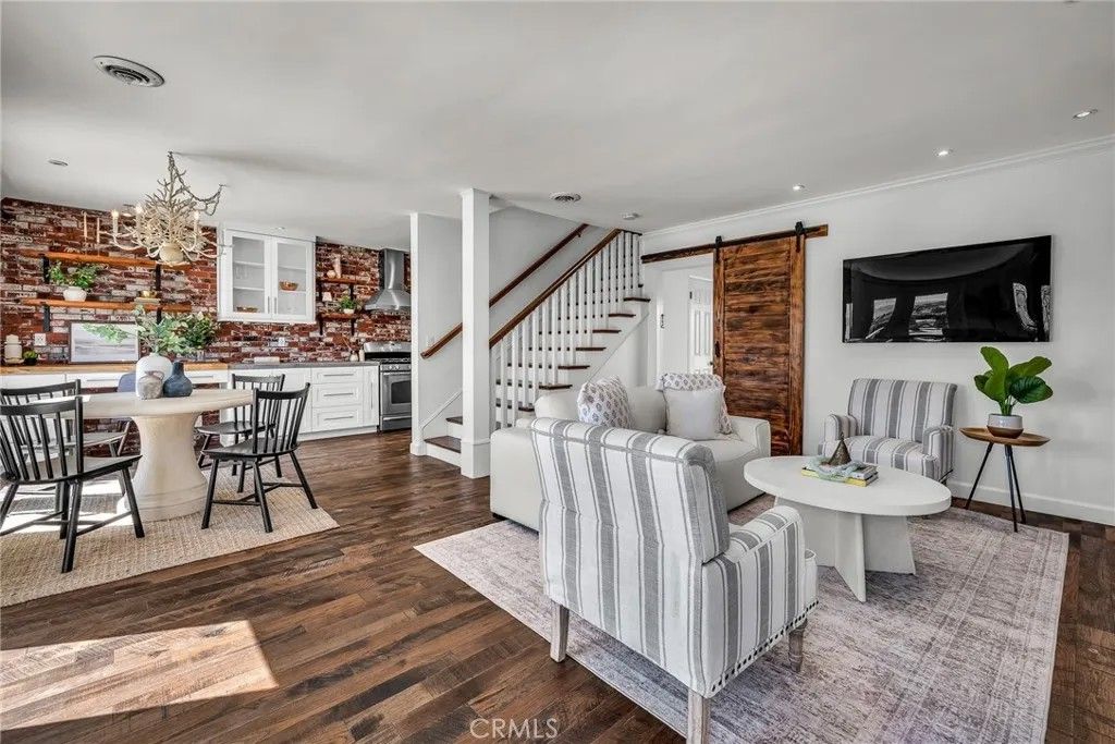 Photo of 907 Diamond Street, Redondo Beach, CA 90277 (MLS # SB26052980)