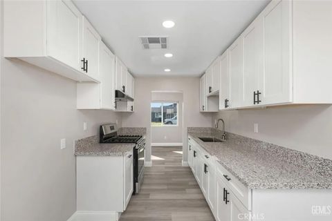 Tiny photo for 2612 Van Buren Place, Bakersfield, CA 93314 (MLS # NS25243829)