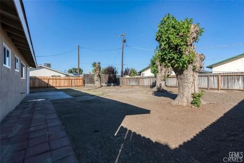 Tiny photo for 2612 Van Buren Place, Bakersfield, CA 93314 (MLS # NS25243829)
