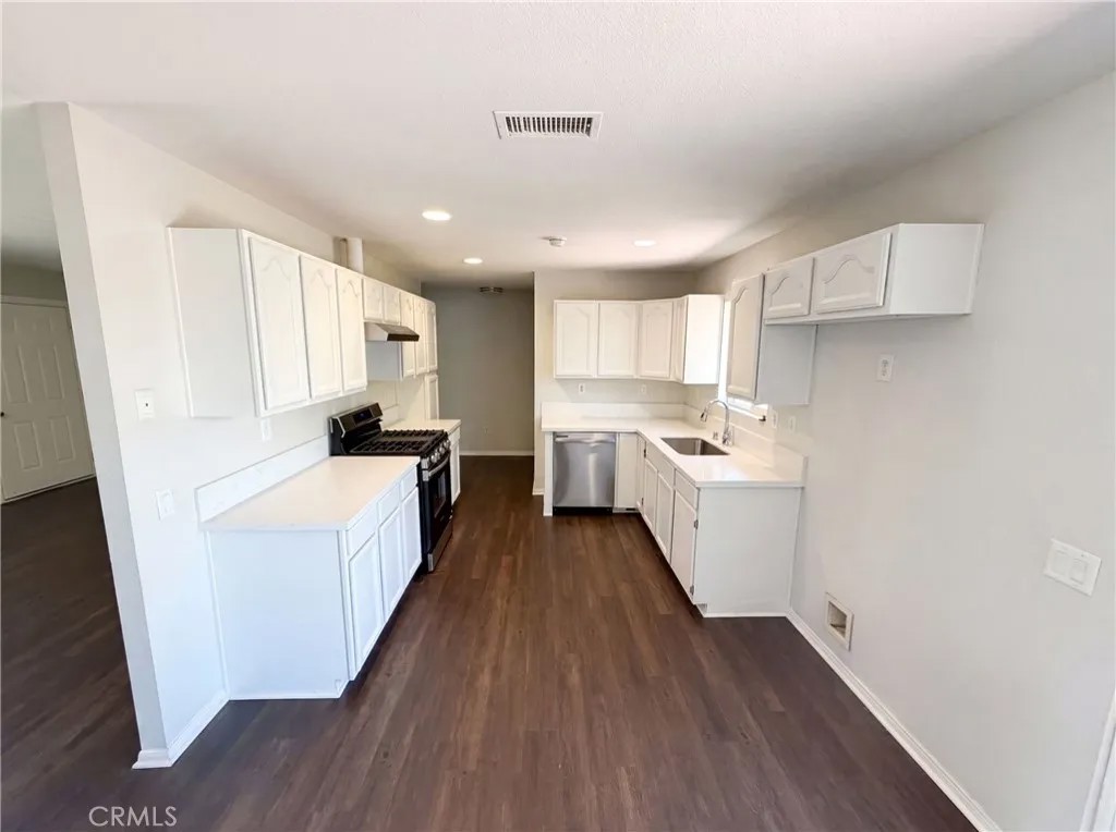 215 Laurel