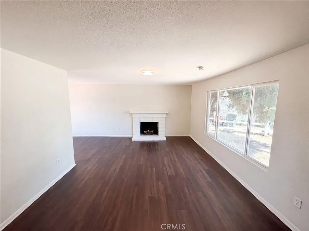 215 Laurel