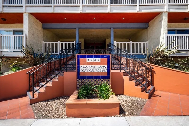 1707 Pacific Coast Highway, #413 413