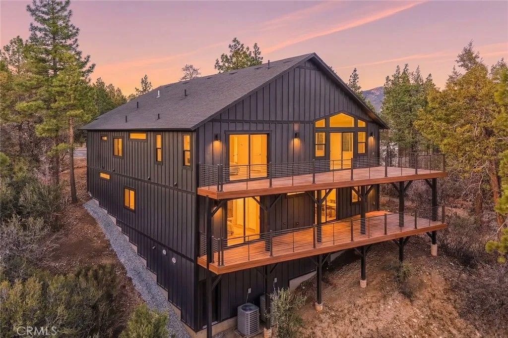 Photo of 455 Tanglewood, Big Bear Lake, CA 92314 (MLS # JT26077708)