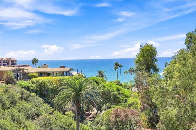 237 W Avenida Alessandro