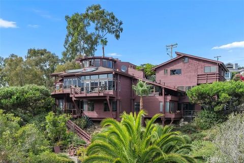 Photo of 237 W Avenida Alessandro, San Clemente, CA 92672 (MLS # SW26052636)