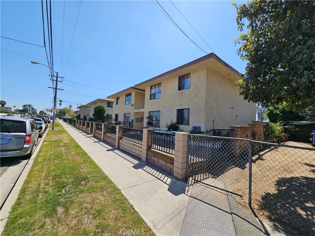 1574 Laurel Avenue