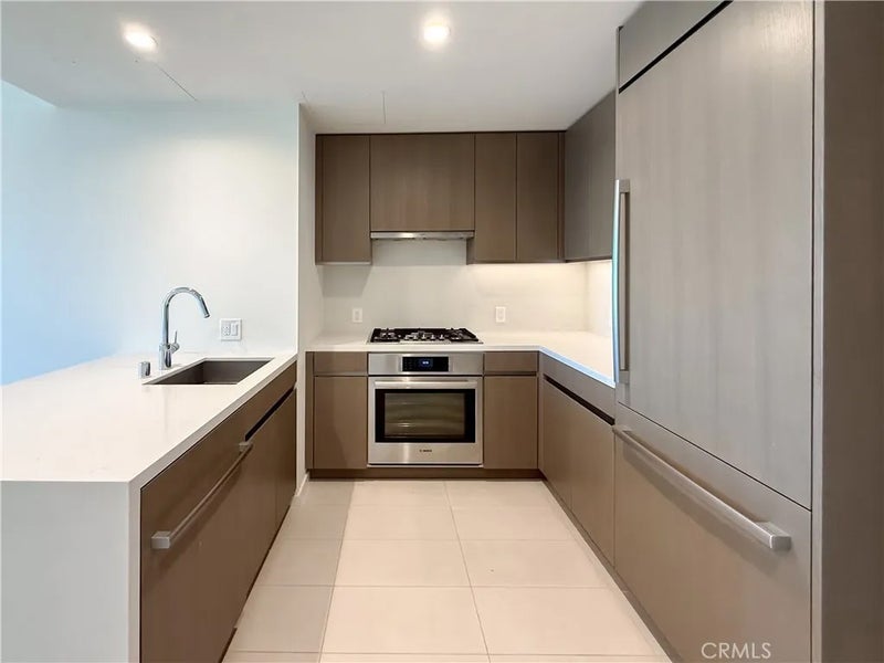 889 Francisco 2502