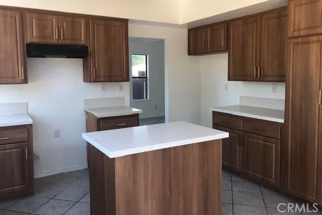 22860 Mountain View
