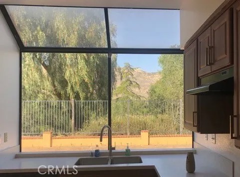 22860 Mountain View