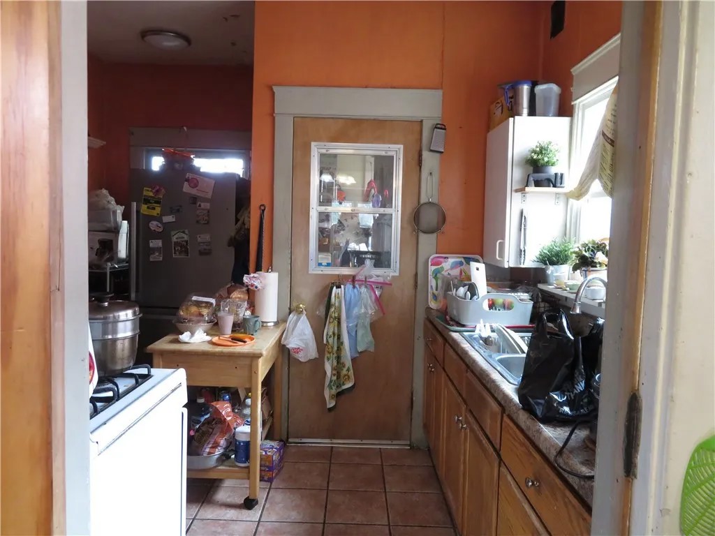 3830 S Figueroa Street