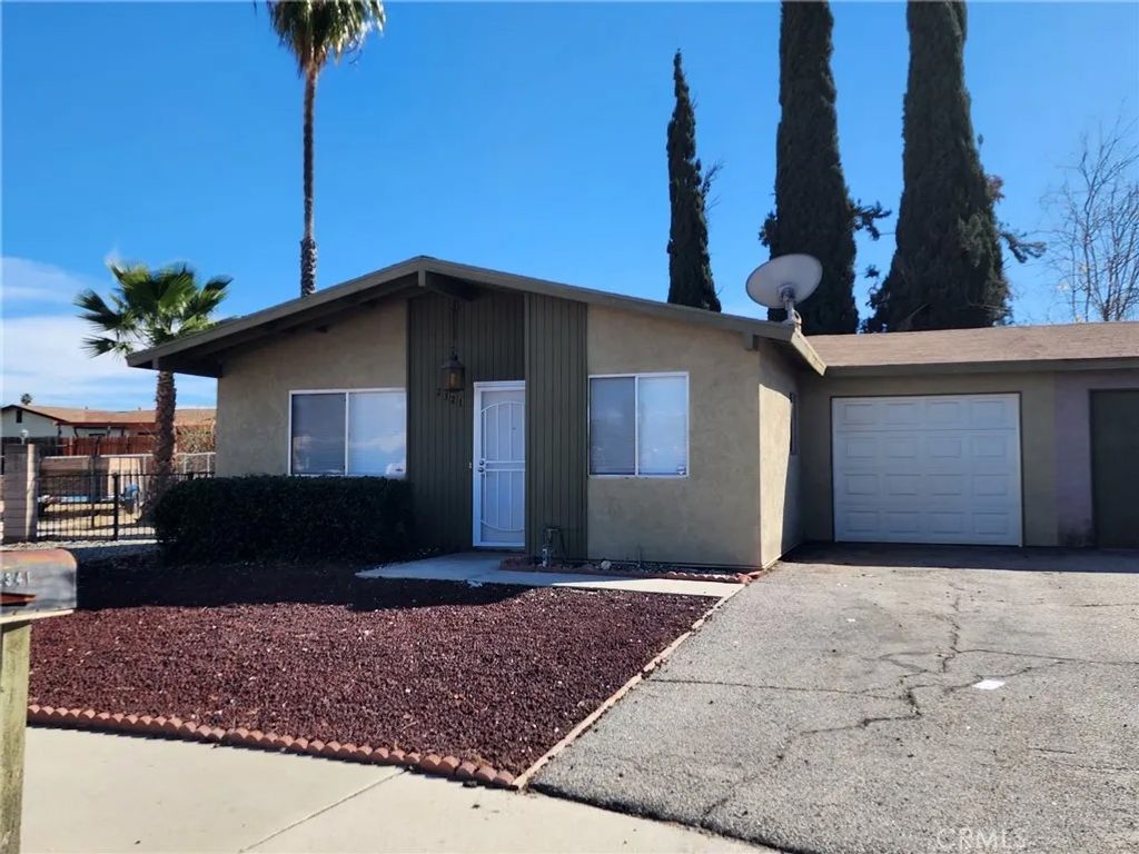Photo of 2321 San Helice Court, Hemet, CA 92545 (MLS # SW26056174)